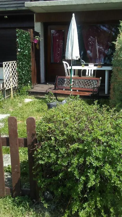 Studio rénové avec jardin et vue dégagée, 4 nuits minimum Saint-Michel-de-Chaillol Сasa de vacaciones
